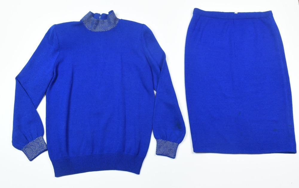 Vintage St John 2 Piece Knit Skirt Set Womens 10 Blue Gold Embellished Sweater